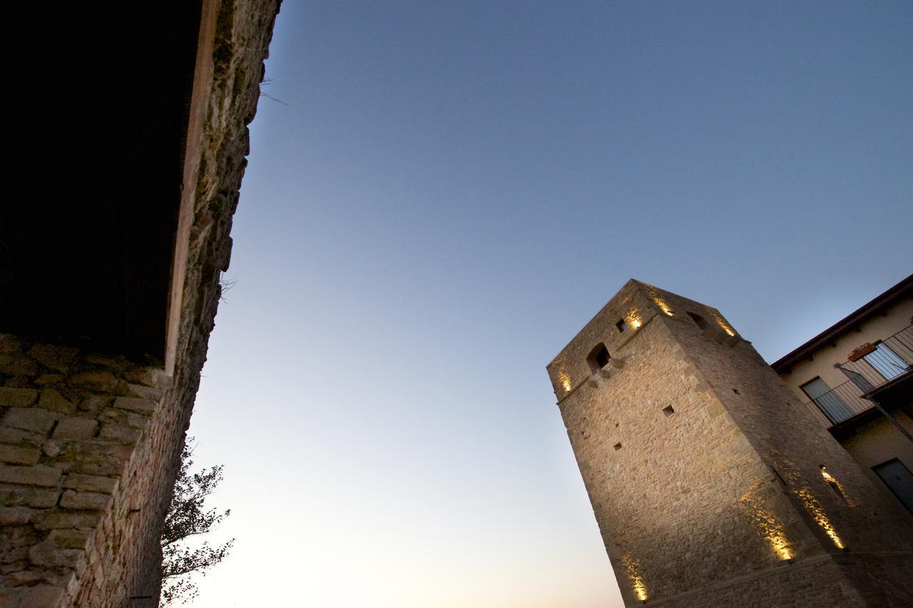 Torre della Loggia - Dimora Storica - Ortona Bed and Breakfast Esterno foto