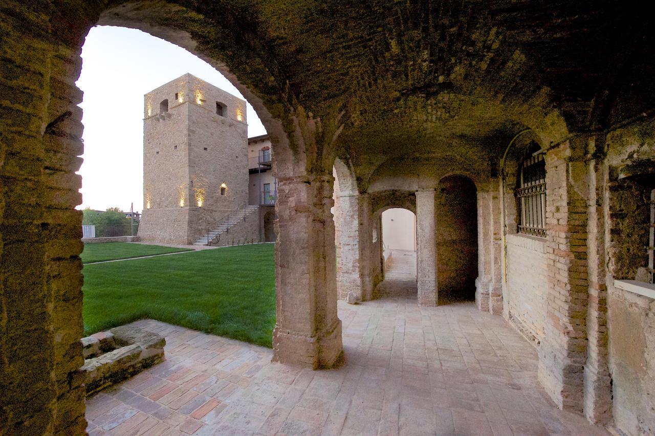 Torre della Loggia - Dimora Storica - Ortona Bed and Breakfast Esterno foto