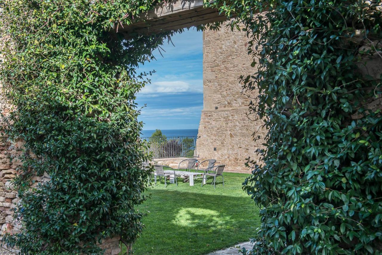 Torre della Loggia - Dimora Storica - Ortona Bed and Breakfast Esterno foto